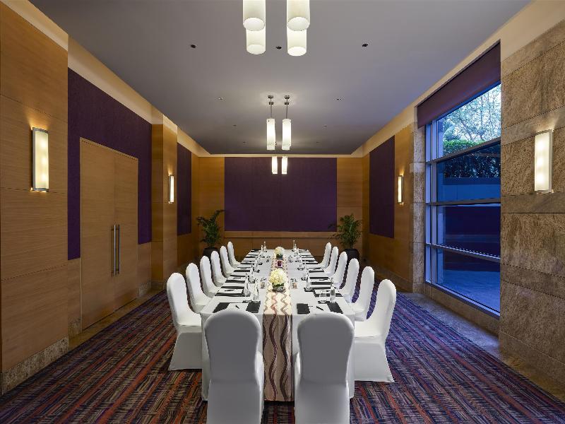 Grand Hyatt Mumbai Hotel And Residences image