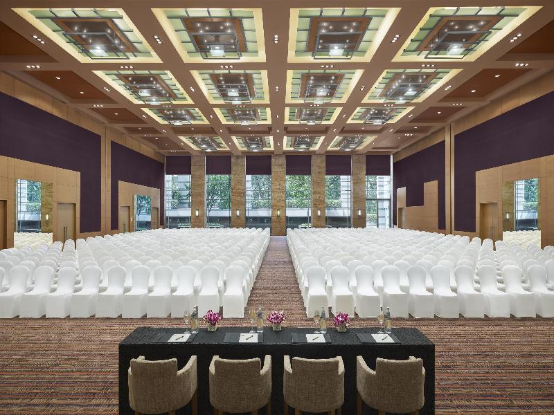 Grand Hyatt Mumbai Hotel And Residences image