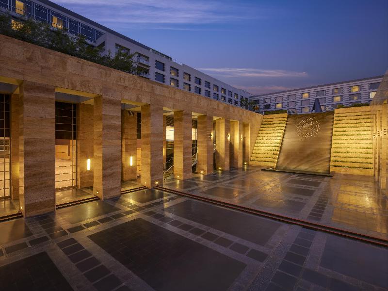 Grand Hyatt Mumbai Hotel And Residences image