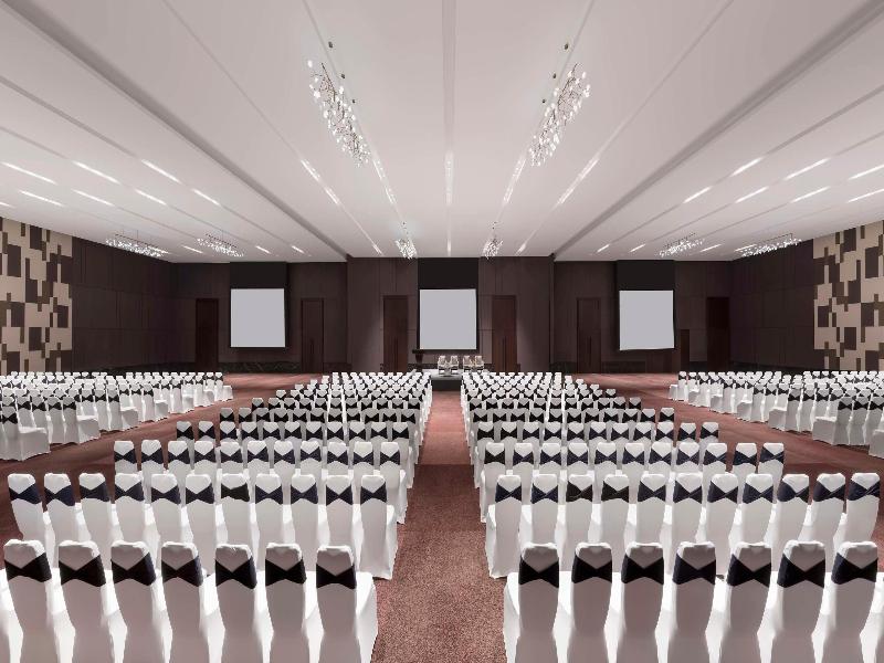 Hilton Bengaluru Embassy Manyata Business Park image