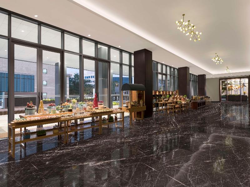 Hilton Bengaluru Embassy Manyata Business Park image