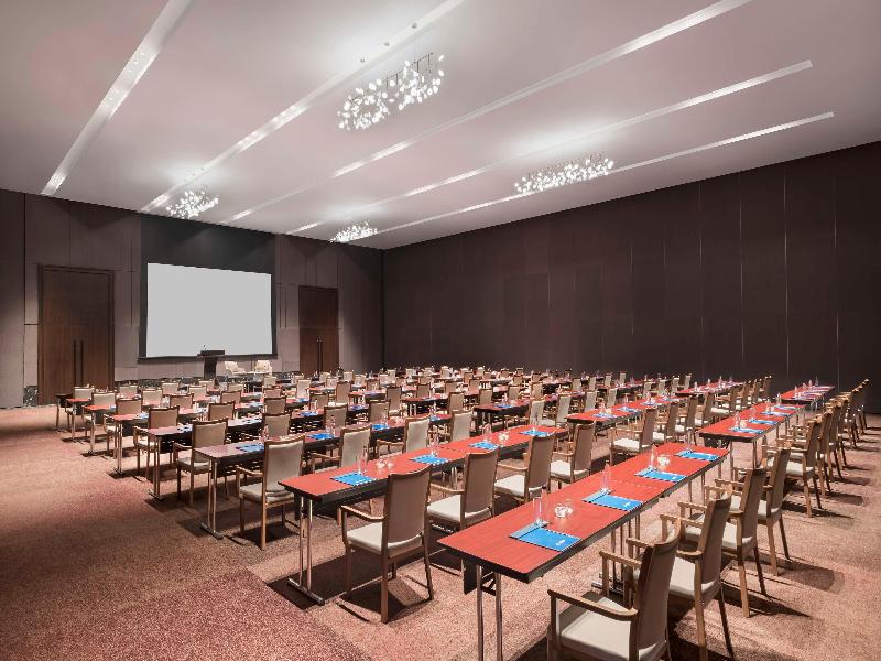 Hilton Bengaluru Embassy Manyata Business Park image