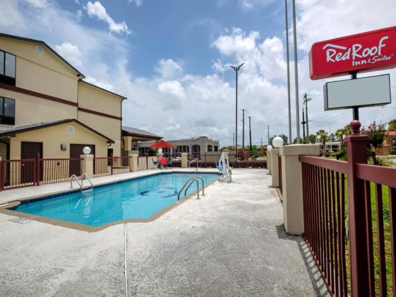 Red Roof Inn & Suites Mobile SW - I-10 image