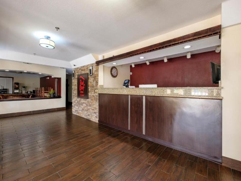 Red Roof Inn & Suites Mobile SW - I-10 image