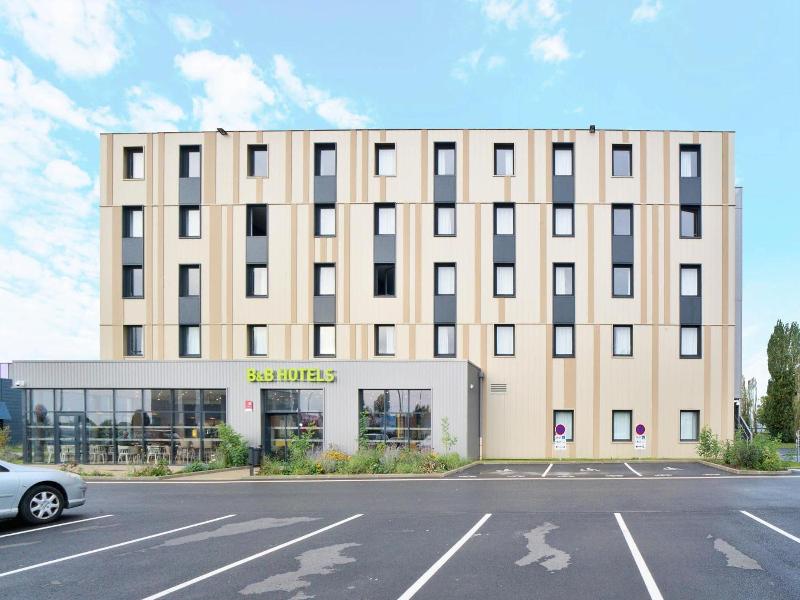 B Amp B Hotel Dreux Nord image