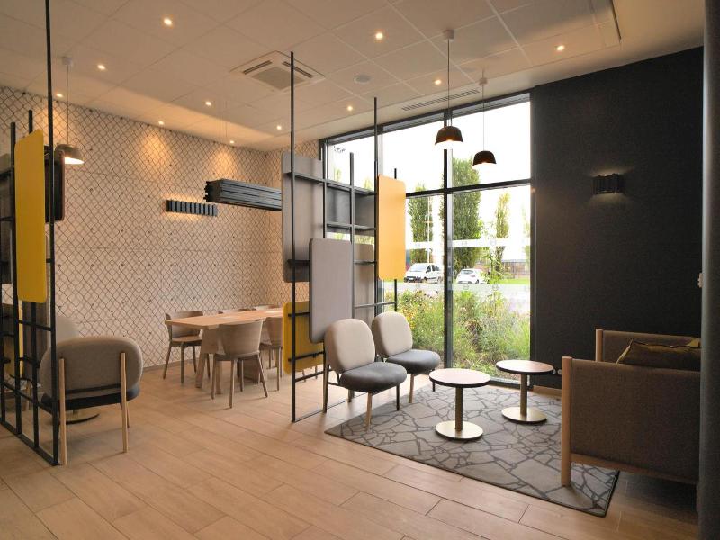 B Amp B Hotel Dreux Nord image
