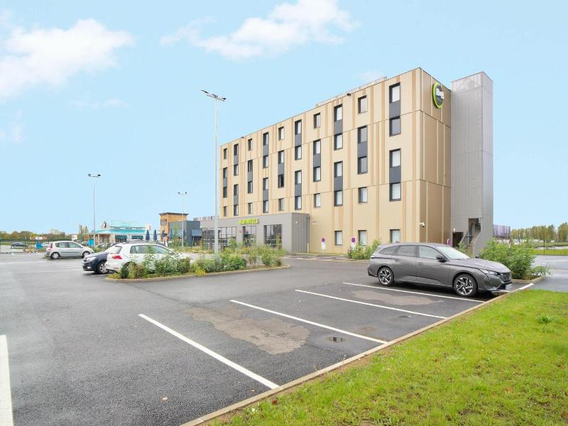 B Amp B Hotel Dreux Nord image