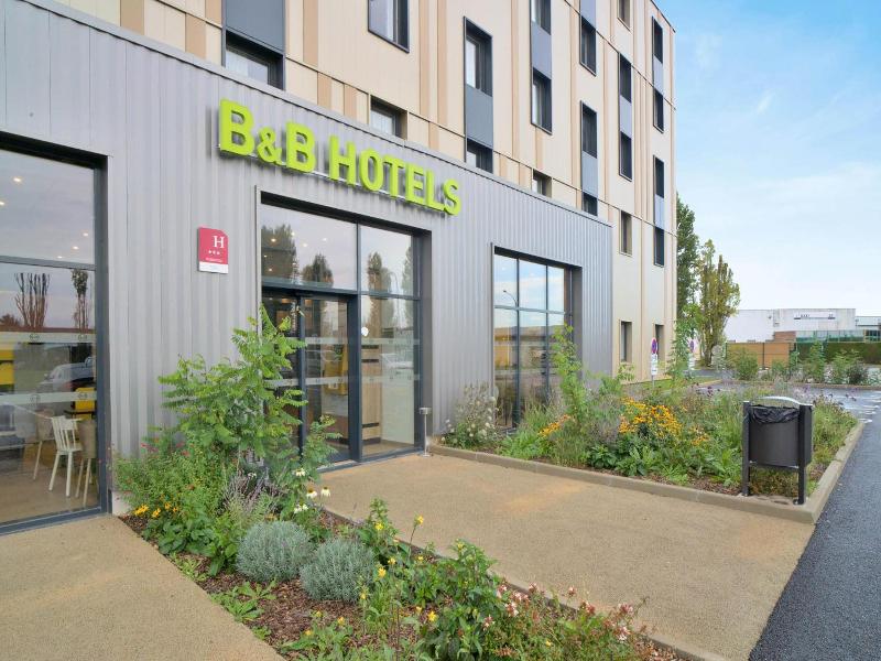 B Amp B Hotel Dreux Nord image