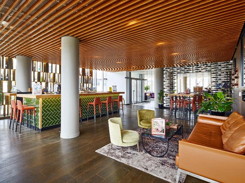 Radisson Hotel Bordeaux image