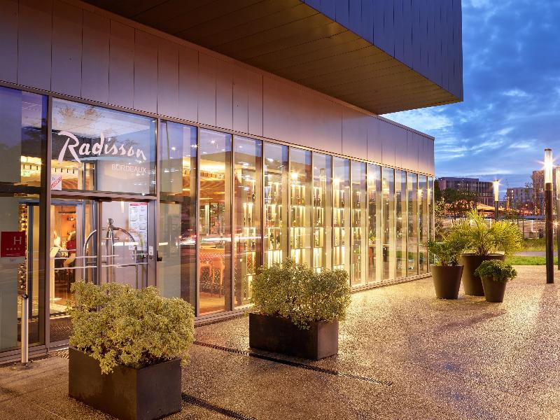 Radisson Hotel Bordeaux image