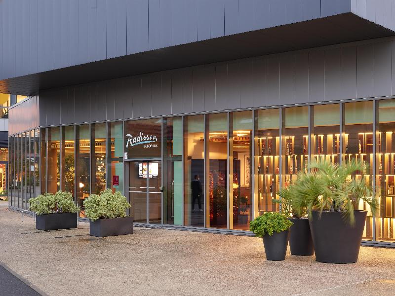 Radisson Hotel Bordeaux image