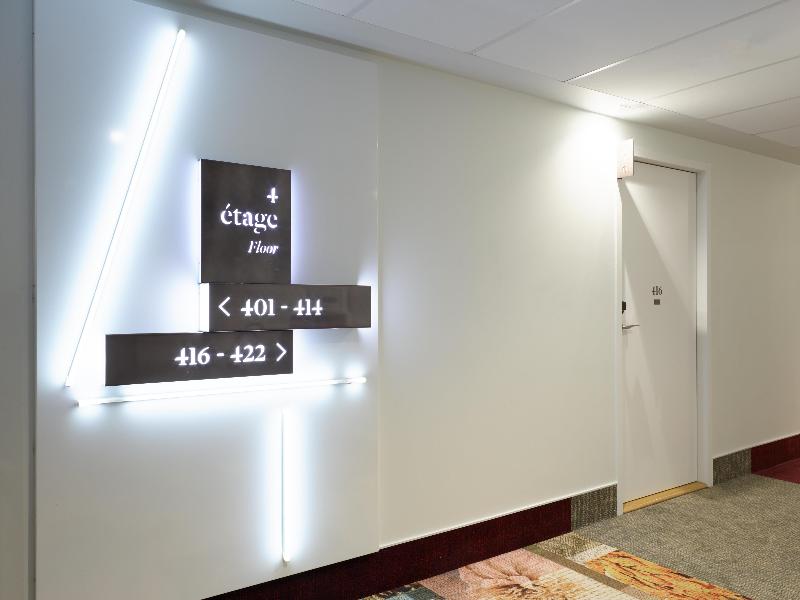 Radisson Hotel Bordeaux image