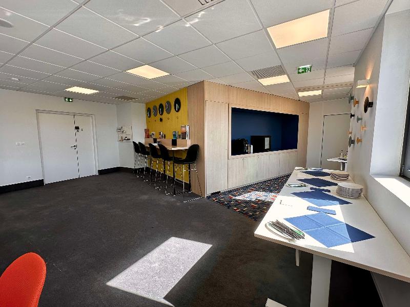 Radisson Hotel Bordeaux image