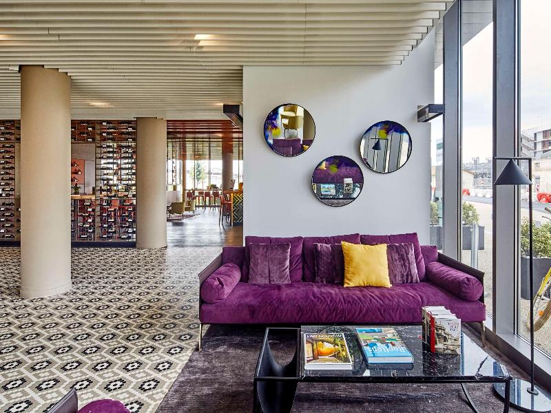 Radisson Hotel Bordeaux image