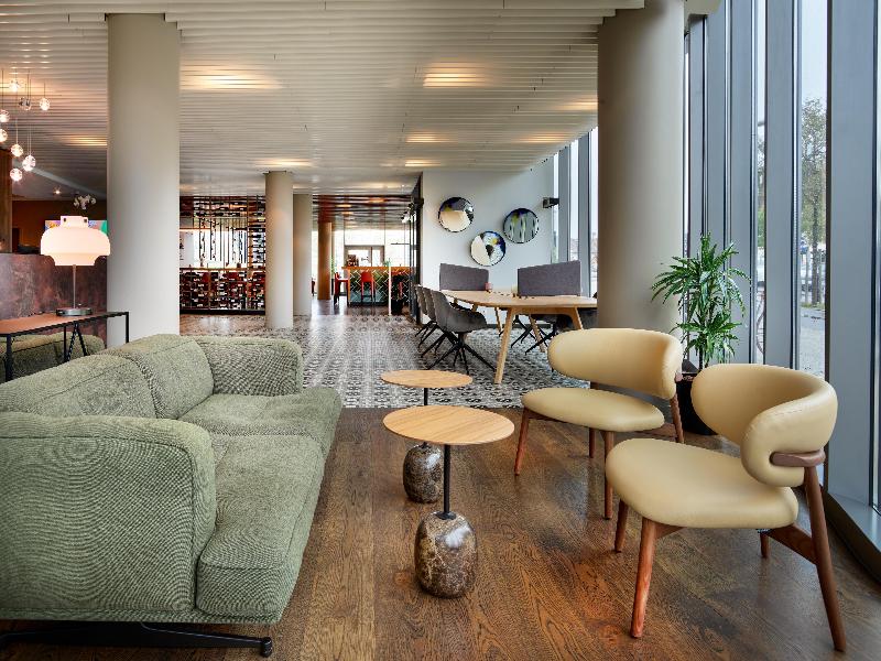 Radisson Hotel Bordeaux image