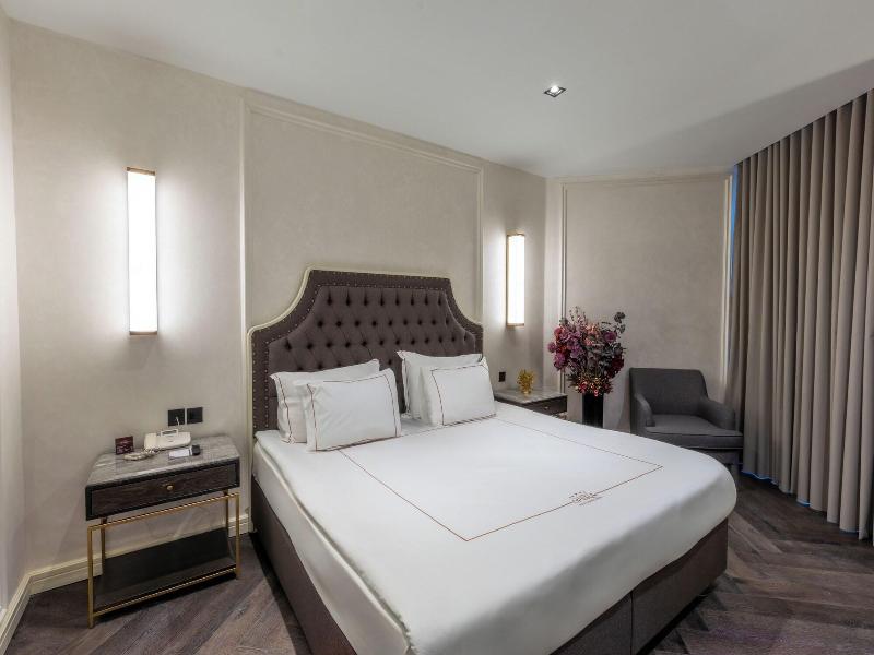 Grand Opera Hotel & Casino & Spa image