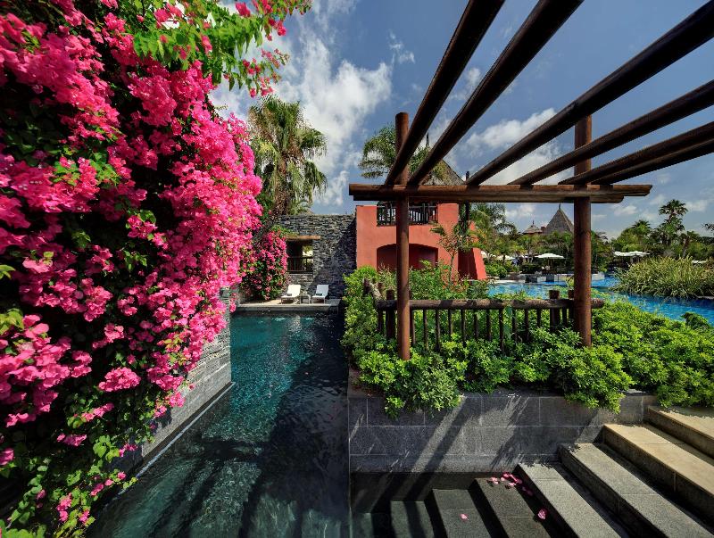 Asia Gardens A Royal Hideaway image