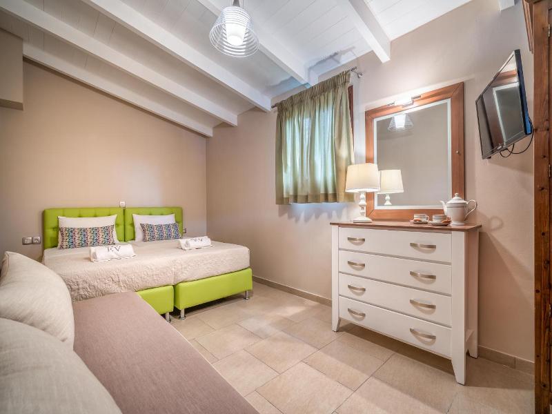 Fiorentinos Villa image