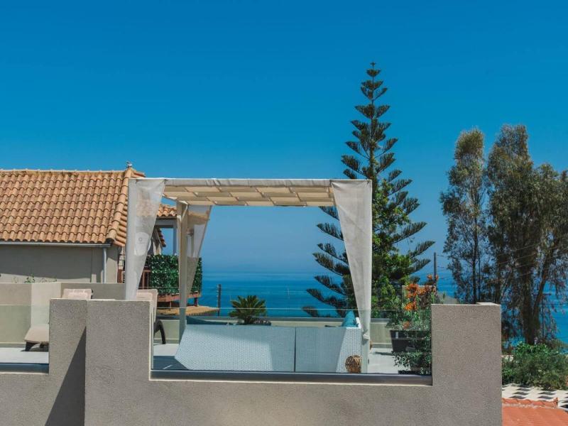 Fiorentinos Villa image