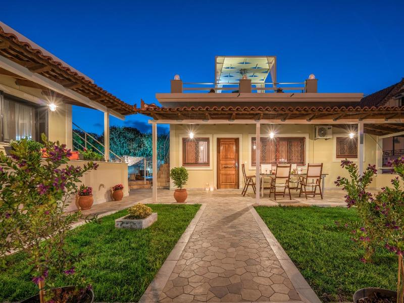 Fiorentinos Villa image