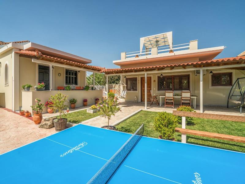Fiorentinos Villa image