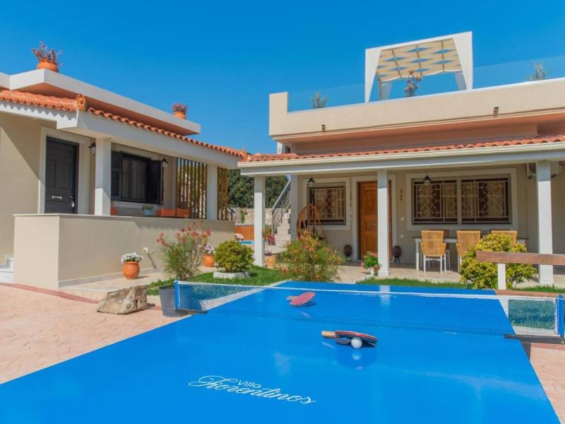 Fiorentinos Villa image