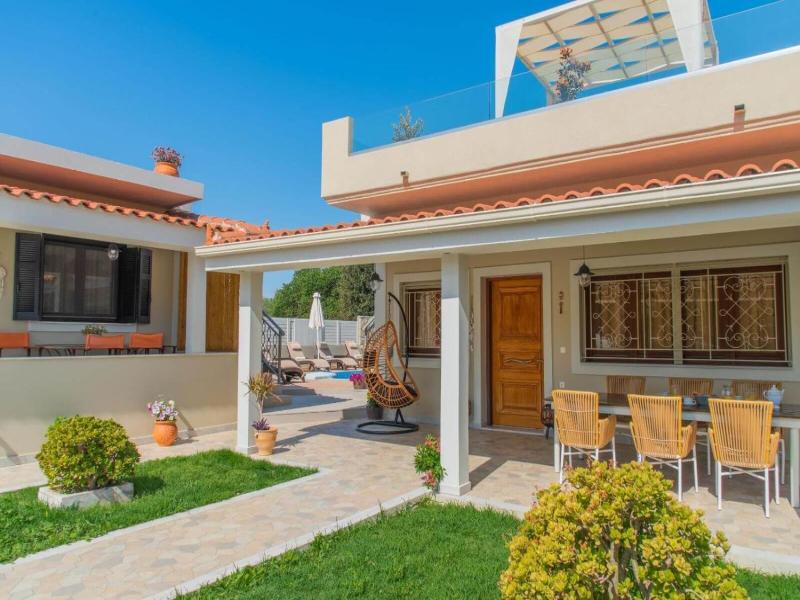 Fiorentinos Villa image
