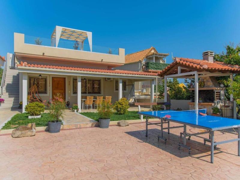 Fiorentinos Villa image