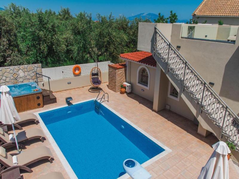 Fiorentinos Villa image