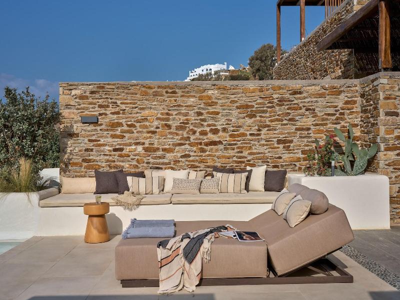 Ios Grand Pool Suites image