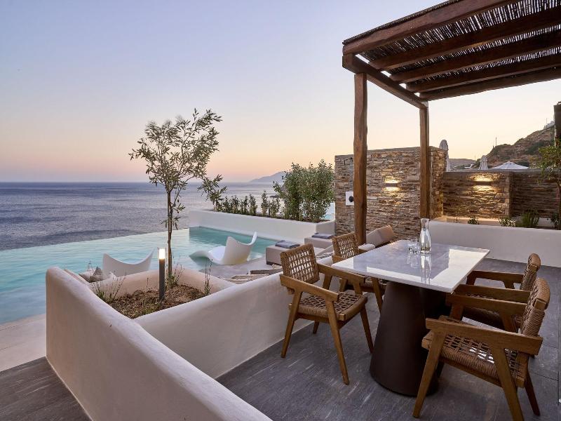Ios Grand Pool Suites image