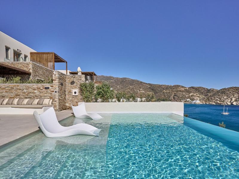 Ios Grand Pool Suites image