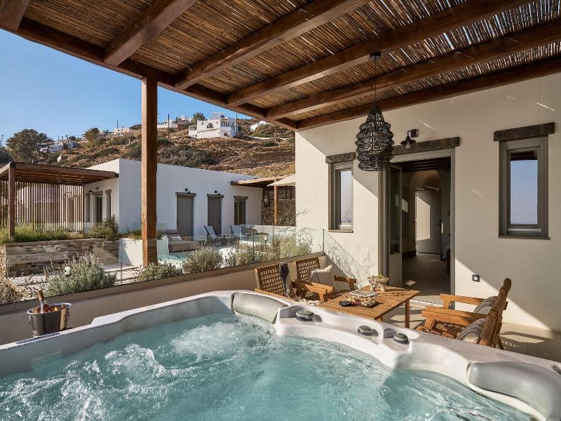 Ios Grand Pool Suites image