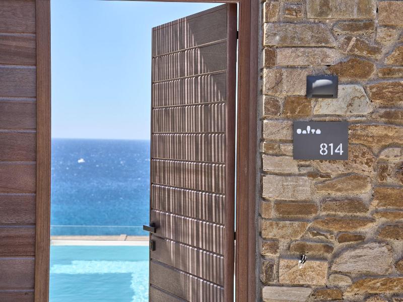 Ios Grand Pool Suites image