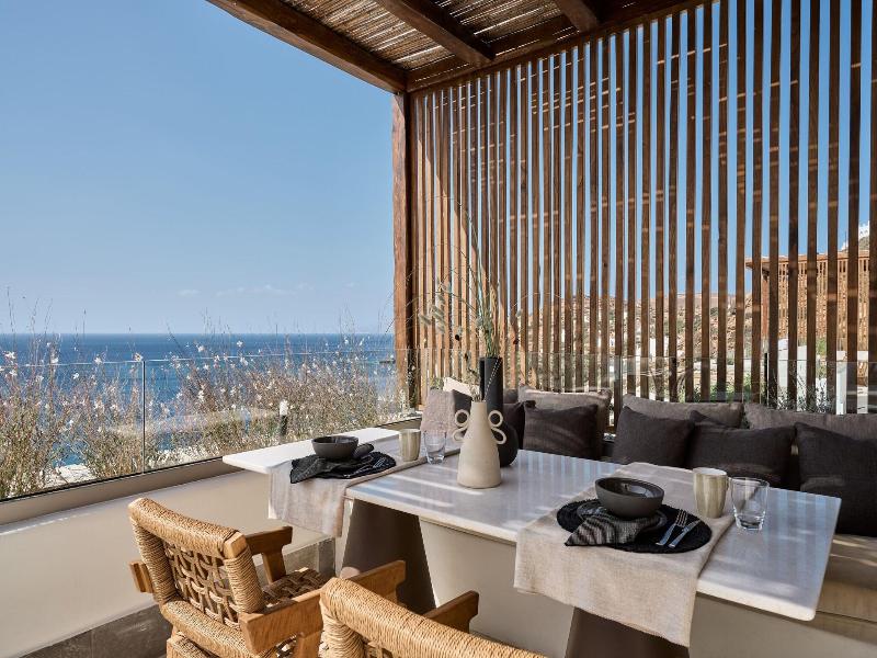 Ios Grand Pool Suites image