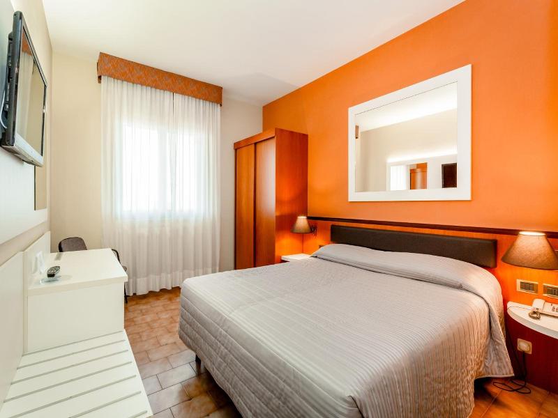 Grand Hotel Bologna Congress N Wellness image