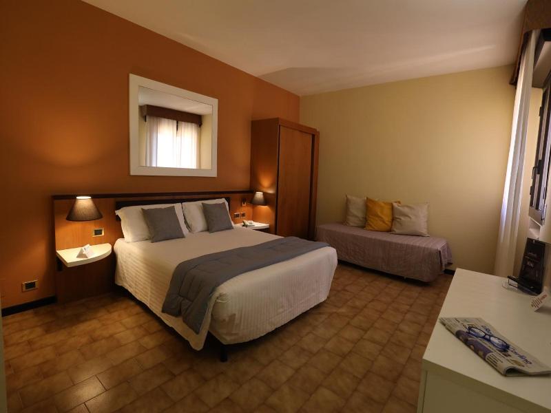 Grand Hotel Bologna Congress N Wellness image