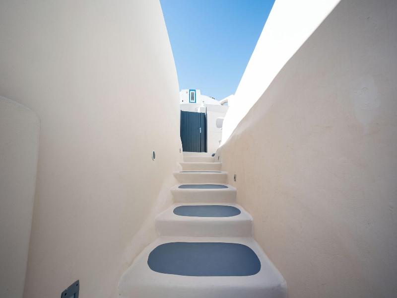 Lotza Studios — photo 38