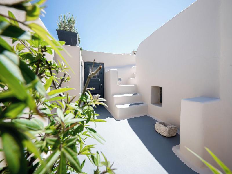 Lotza Studios — photo 24