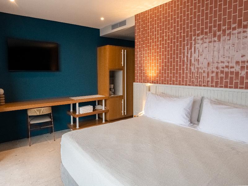 Zapadilly Tree Hotel image