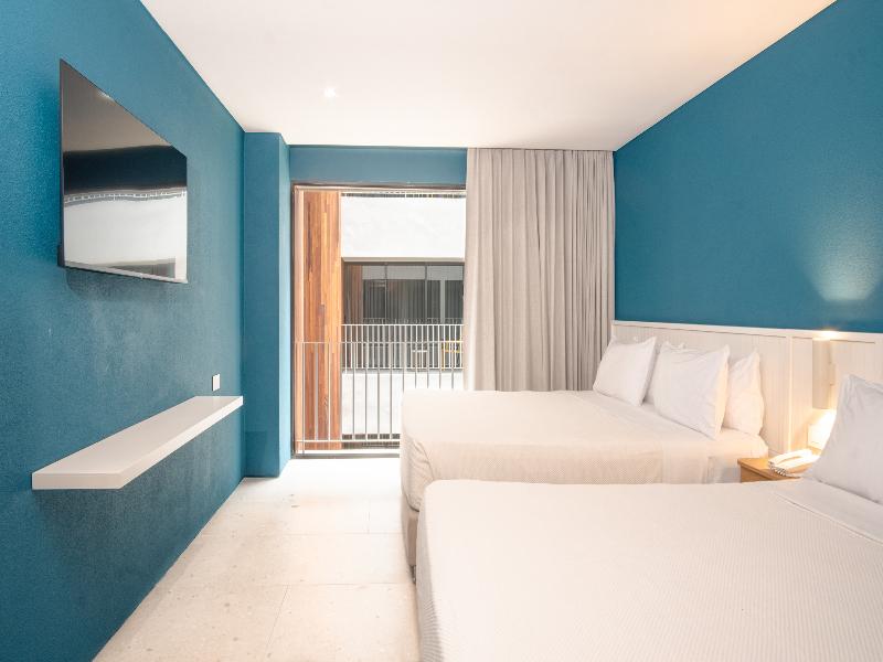 Zapadilly Tree Hotel image