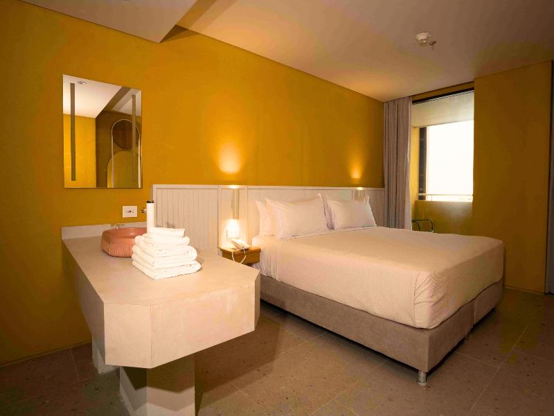 Zapadilly Tree Hotel image