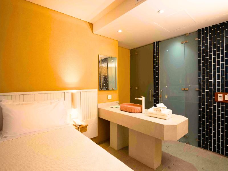 Zapadilly Tree Hotel image