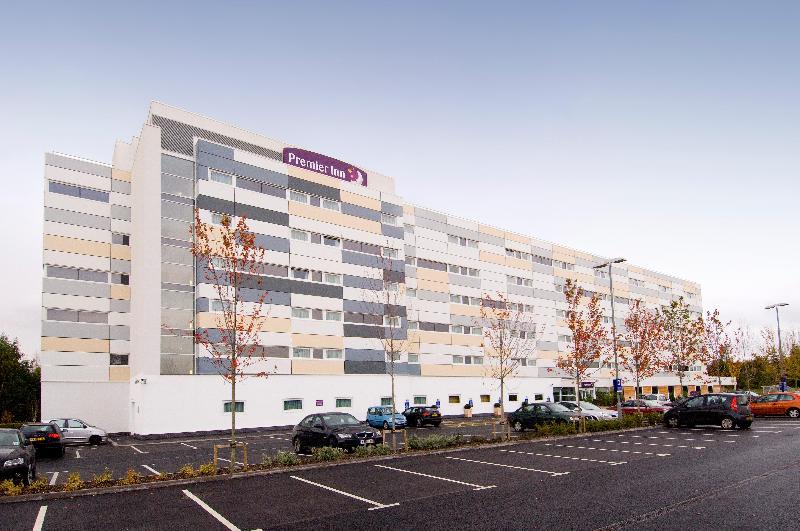 Premier Inn Manchester M56/J6 Runger Lane South image