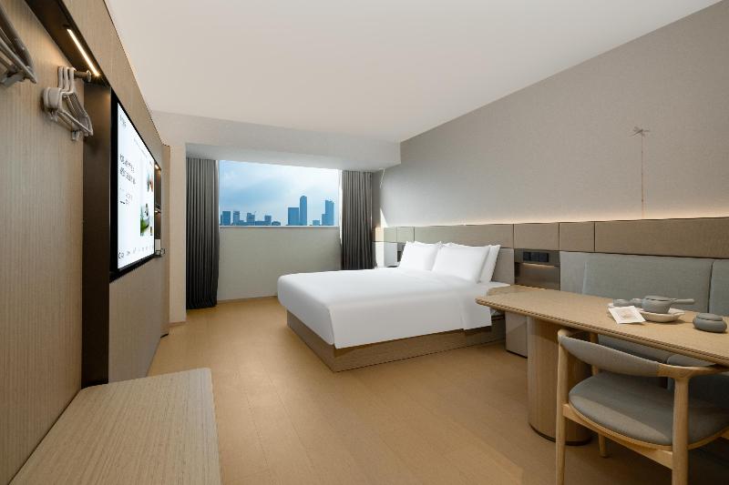 Ji hotel Guangzhou Financial City West Zhongshan  image