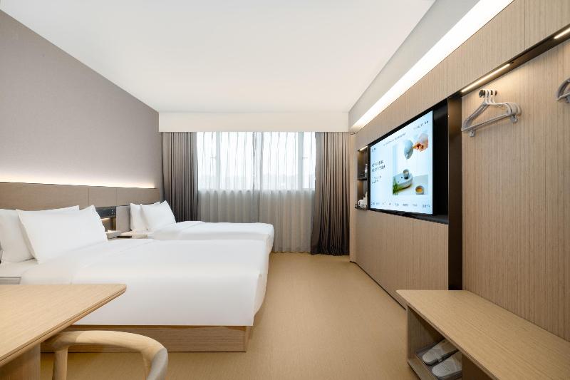 Ji hotel Guangzhou Financial City West Zhongshan  image