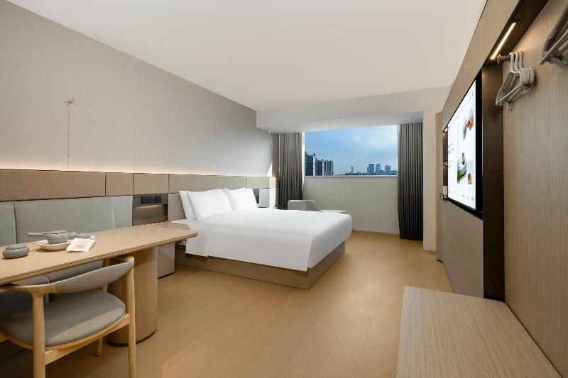 Ji hotel Guangzhou Financial City West Zhongshan  image