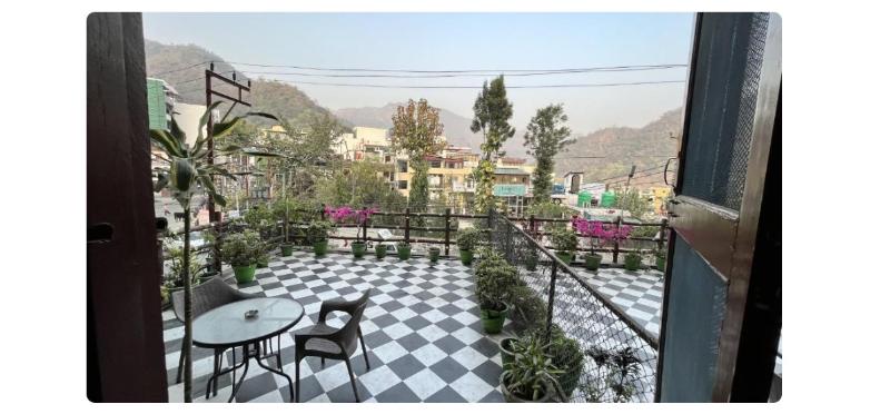 Green Hills Hotel image