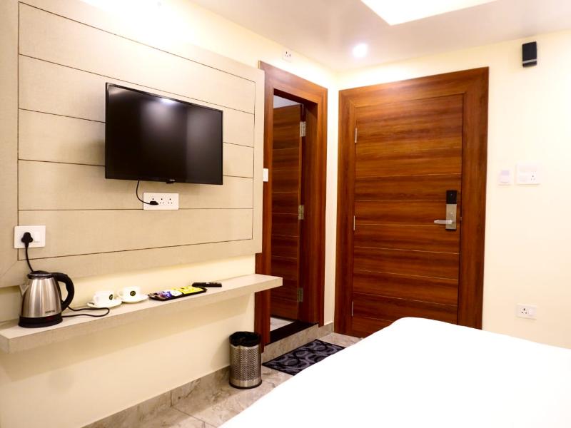 Green Hills Hotel image 7