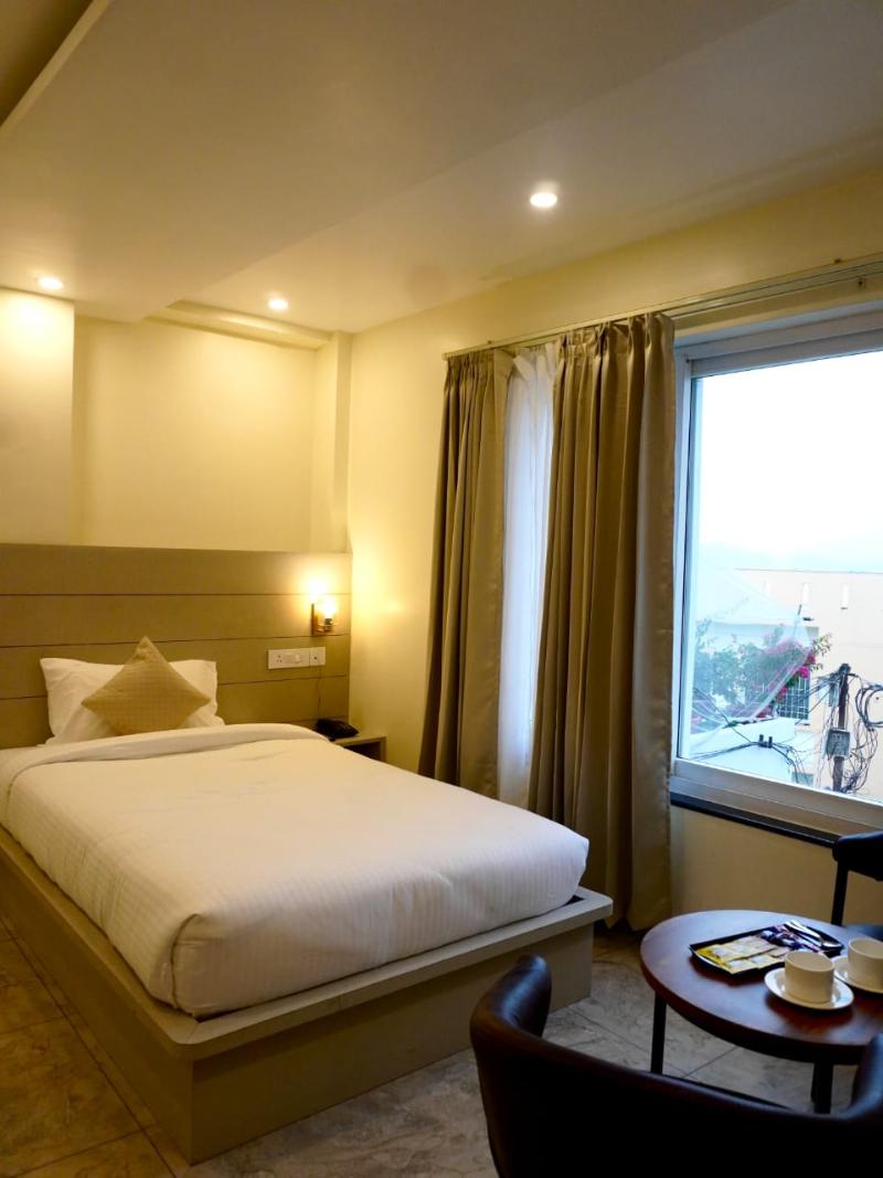 Green Hills Hotel image 3